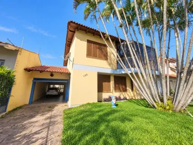 Casa com 4 Quartos para alugar, 250m² no Espírito Santo, Porto Alegre