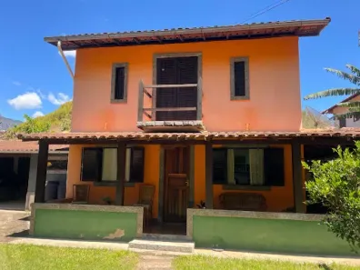 Casa com 3 Quartos à venda, 200m² no Itaipava, Petrópolis