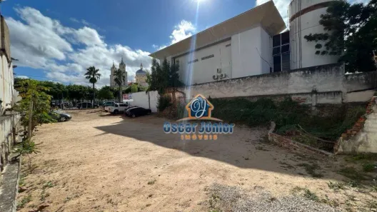 Lote/Terreno à venda, 612m² no Centro, Canindé