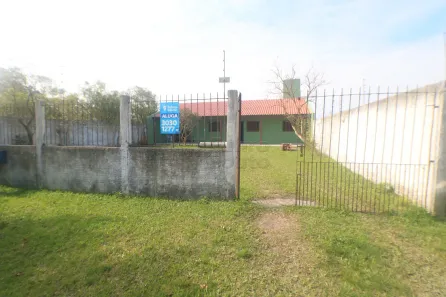 Casa com 3 Quartos para alugar, 220m² no Laranjal, Pelotas