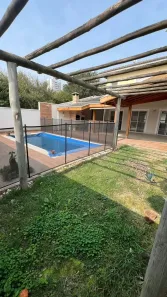 Casa de Condomínio com 3 Quartos à venda, 180m² no Loteamento Villa Branca, Jacareí