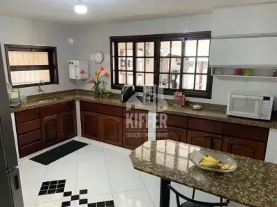 Casa de Condomínio com 3 Quartos para alugar, 300m² no Maria Paula, Niterói