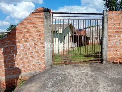 Casa com 3 Quartos à venda, 75m² no Conjunto Cafezal 1, Londrina