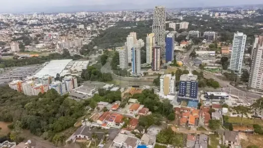 Lote/Terreno à venda, 720m² no Mossunguê, Curitiba