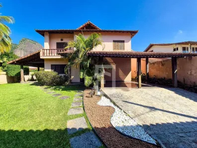Casa de Condomínio com 4 Quartos à venda, 578m² no Taquara, Rio de Janeiro