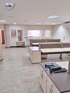 Sala Comercial à venda, 347m² no Centro, Santos
