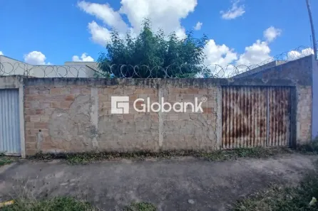 Lote/Terreno à venda, 147m² no Maracanã, Montes Claros