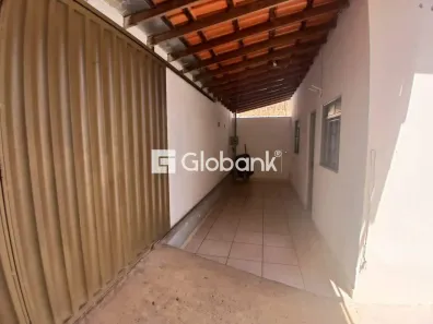 Casa com 3 Quartos à venda, 110m² no Maracanã, Montes Claros