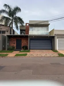 Sobrado com 3 Quartos para alugar, 400m² no Monte Castelo, Campo Grande