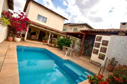 Casa de Condomínio com 3 Quartos à venda, 242m² no Loteamento Portal do Sol II, Goiânia