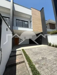Casa com 3 Quartos à venda, 175m² no Costa e Silva, Joinville