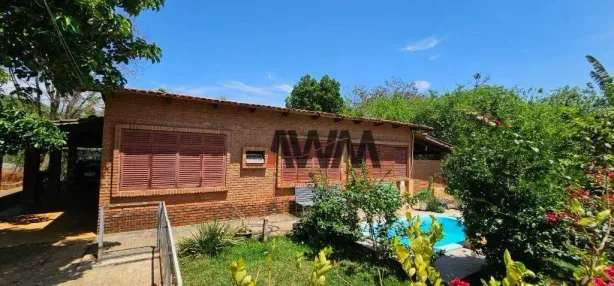 Fazenda/Sítio com 3 Quartos à venda, 230m² no , Hidrolândia