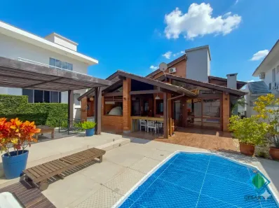 Sobrado com 3 Quartos à venda, 202m² no Pedra Branca, Palhoça