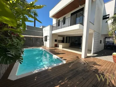 Casa com 3 Quartos à venda, 225m² no Aventureiro, Joinville