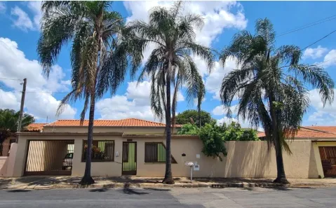 Casa com 2 Quartos à venda, 165m² no Jardim Campos Salles, Cosmópolis
