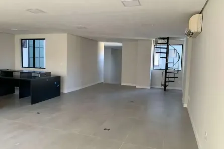 Sala Comercial para alugar, 300m² no Rio Branco, Porto Alegre