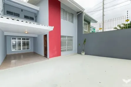 Sobrado com 3 Quartos à venda, 200m² no Mercês, Curitiba