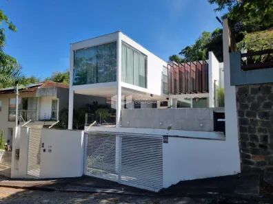 Casa com 3 Quartos para alugar, 335m² no Fradinhos, Vitória