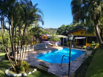 Fazenda/Sítio com 3 Quartos à venda, 150m² no Curral, Ibiúna