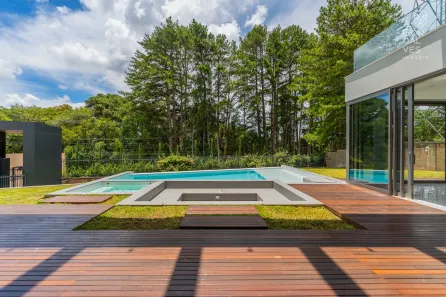 Casa de Condomínio com 5 Quartos à venda, 630m² no Orleans, Curitiba