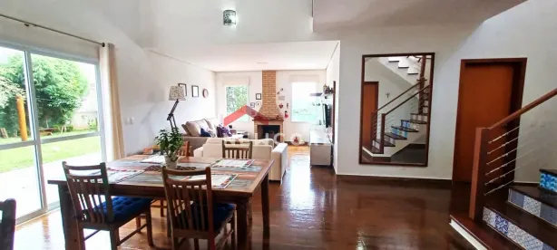 Casa de Condomínio com 3 Quartos à venda, 140m² no Taipas De Pedras (Mailasqui), São Roque