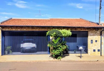 Casa com 3 Quartos à venda, 214m² no Vila Coralina, Bauru