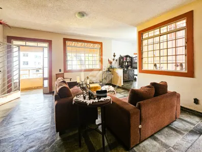 Casa com 3 Quartos à venda, 359m² no Buritis, Belo Horizonte