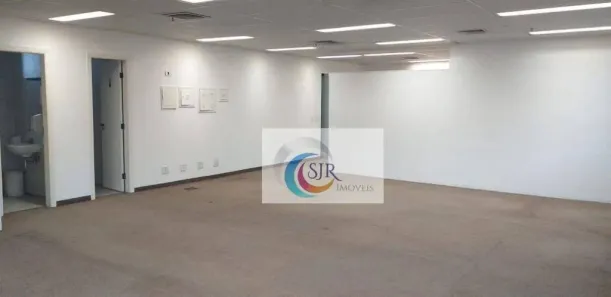 Sala Comercial para alugar, 110m² no Vila Olímpia, São Paulo