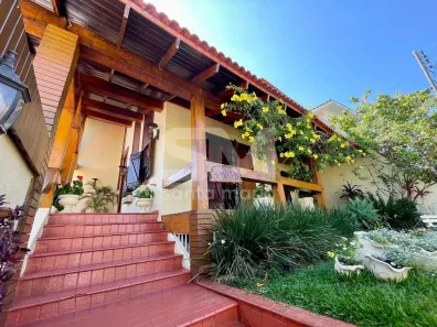 Casa com 3 Quartos para alugar, 230m² no Maria Goretti, Chapecó