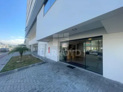 Sala Comercial para alugar, 55m² no Centro, Tubarão