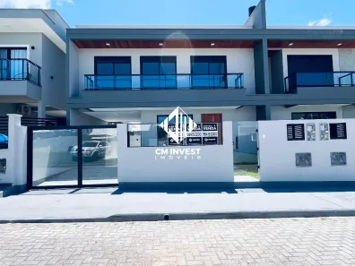 Sobrado com 3 Quartos à venda, 127m² no Forquilhas, São José