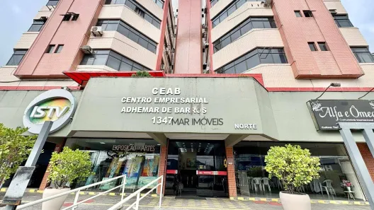 Sala Comercial à venda, 36m² no Vila Santa Rosa, Guarujá