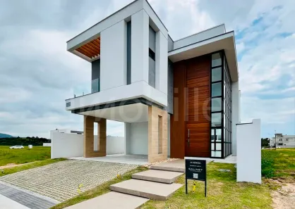 Casa com 3 Quartos à venda, 319m² no VivaPark, Porto Belo