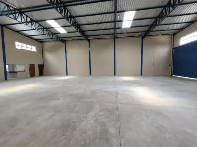 Galpão/Depósito/Armazém para alugar, 440m² no Parque Primavera, Aparecida de Goiânia