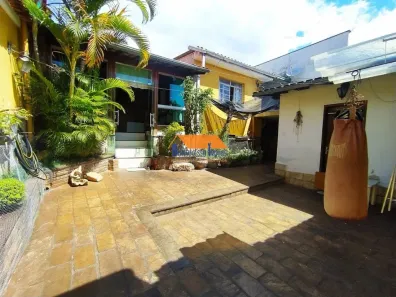Casa com 3 Quartos à venda, 300m² no Alto Caiçaras, Belo Horizonte