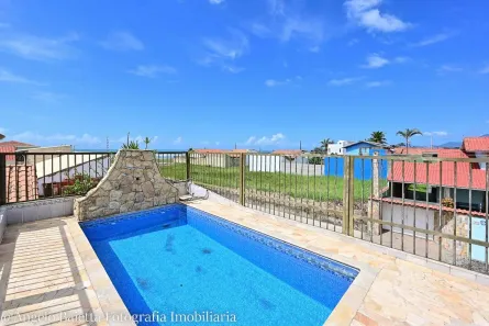Casa com 3 Quartos à venda, 130m² no Centro, Peruíbe