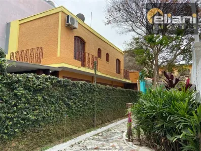 Casa com 5 Quartos à venda, 300m² no Centro, Suzano