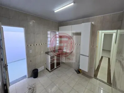Casa com 2 Quartos para alugar, 80m² no Vila Santana, São Paulo