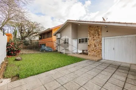 Casa com 4 Quartos à venda, 181m² no Chácara das Pedras, Porto Alegre