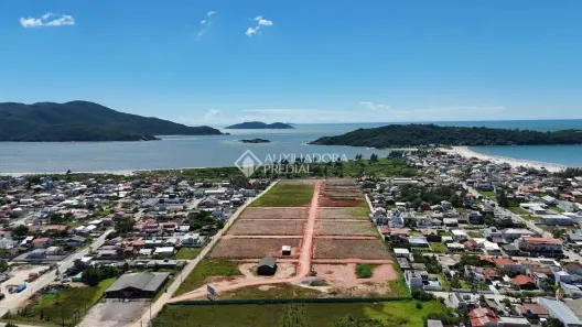 Lote/Terreno à venda, 300m² no Praia do Sonho, Palhoça