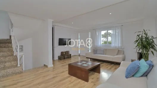 Sobrado com 3 Quartos para alugar, 195m² no Bigorrilho, Curitiba