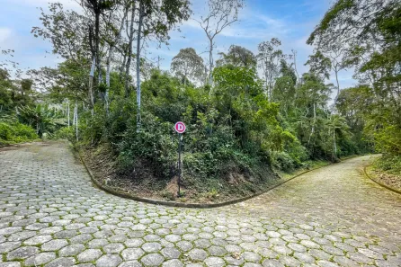 Lote/Terreno à venda, 2470m² no Quebra Frascos, Teresópolis