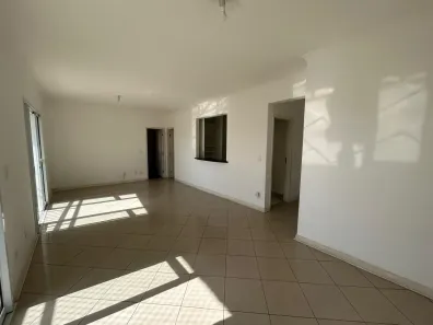 Apartamento com 3 Quartos para alugar, 102m² no Centro, Taubaté