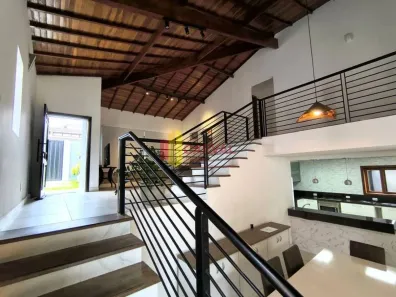 Casa de Condomínio com 4 Quartos para alugar, 250m² no Estância das Flores, Jaguariúna