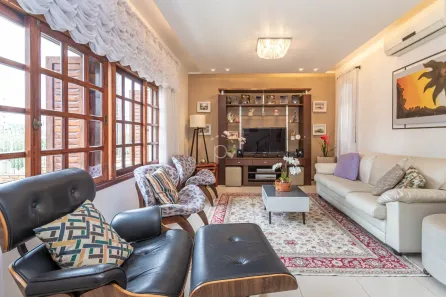 Casa com 4 Quartos à venda, 245m² no Cavalhada, Porto Alegre