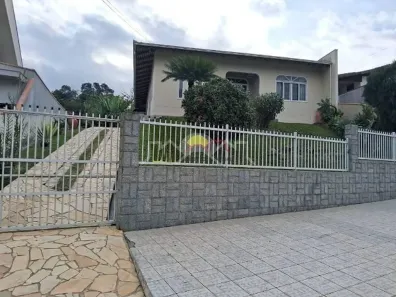 Casa com 3 Quartos à venda, 210m² no João Costa, Joinville