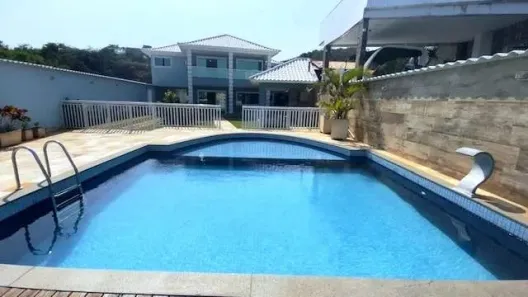 Casa com 5 Quartos à venda, 540m² no Ogiva, Cabo Frio