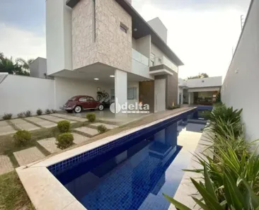 Casa com 3 Quartos à venda, 282m² no Jardim Karaíba, Uberlândia