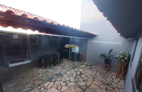 Casa com 3 Quartos à venda, 150m² no Carajás, Contagem