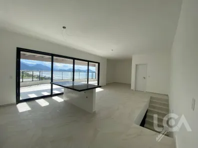 Cobertura com 3 Quartos à venda, 205m² no Indaiá, Caraguatatuba